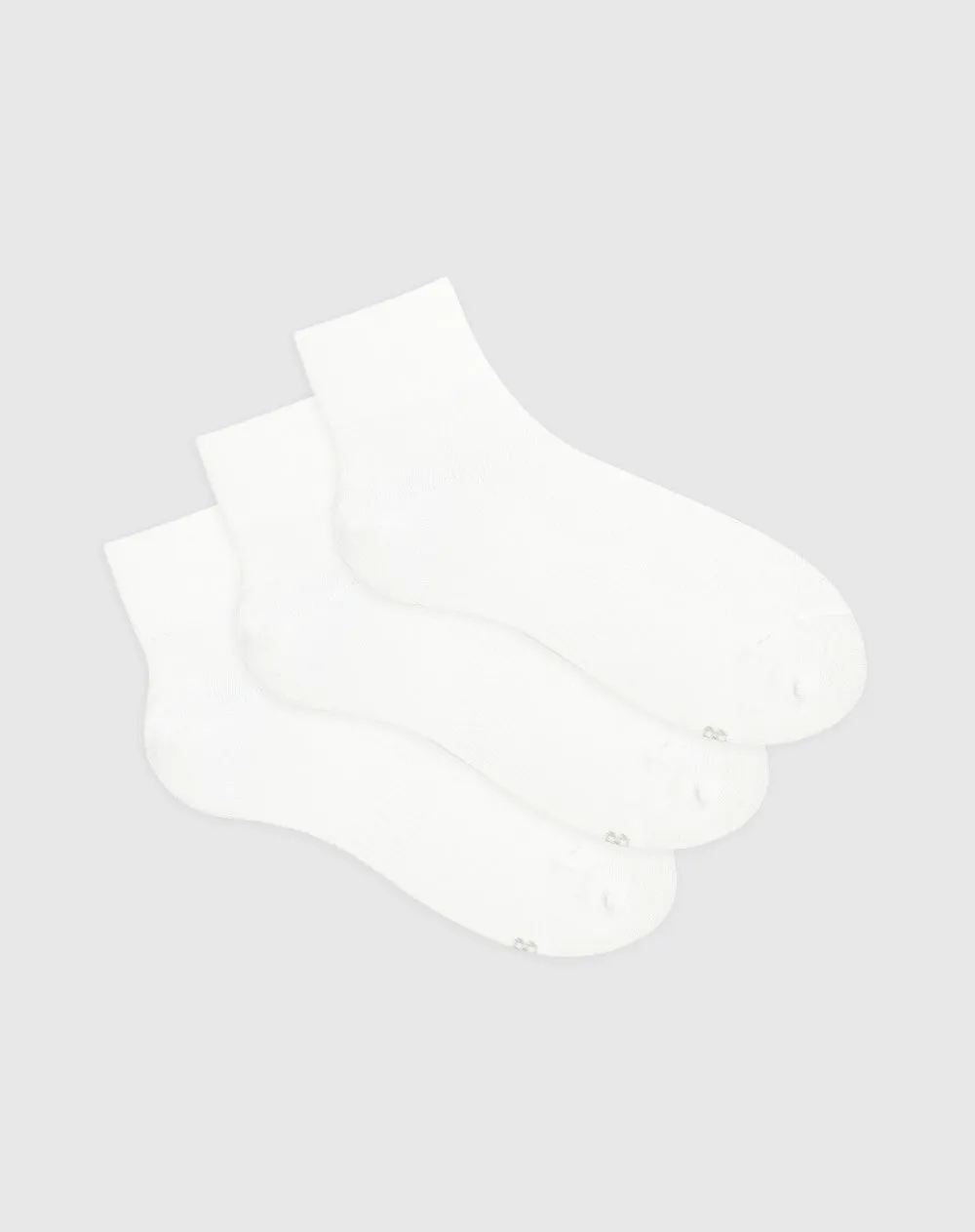 3 pares de medias cortas blancas